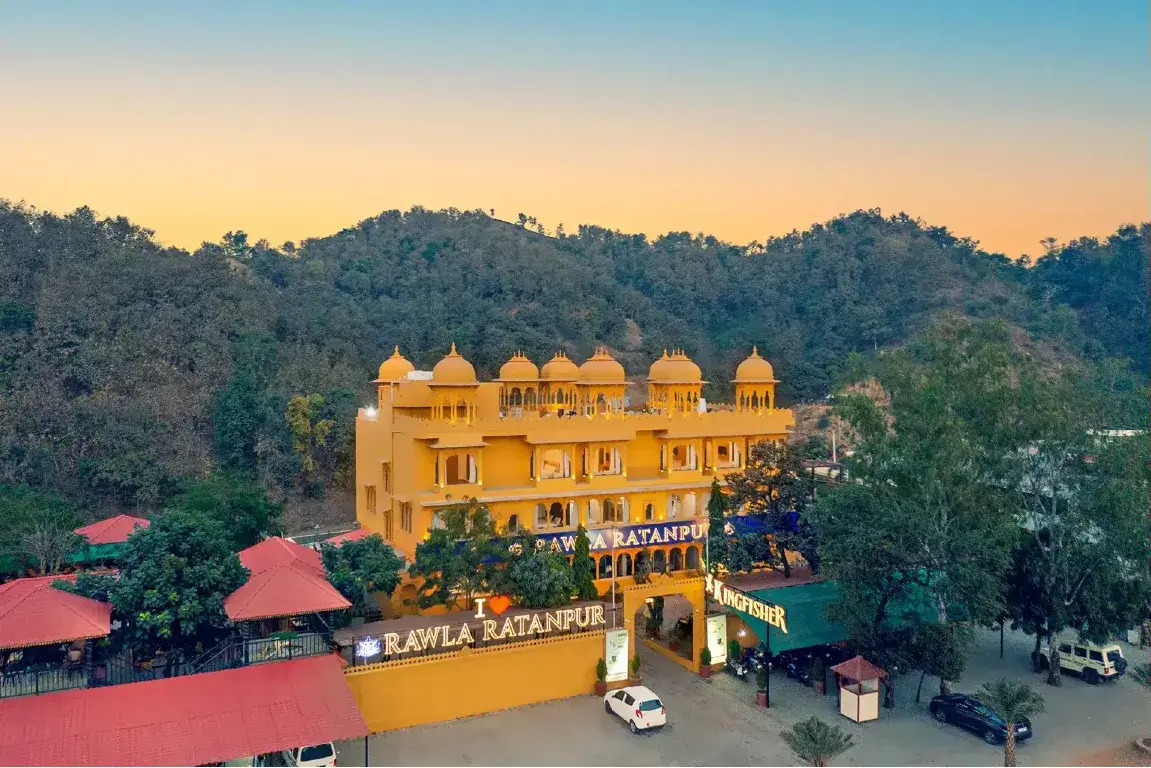 Rawla Ratanpur resort near Udaipur Ahemdabad Highway
